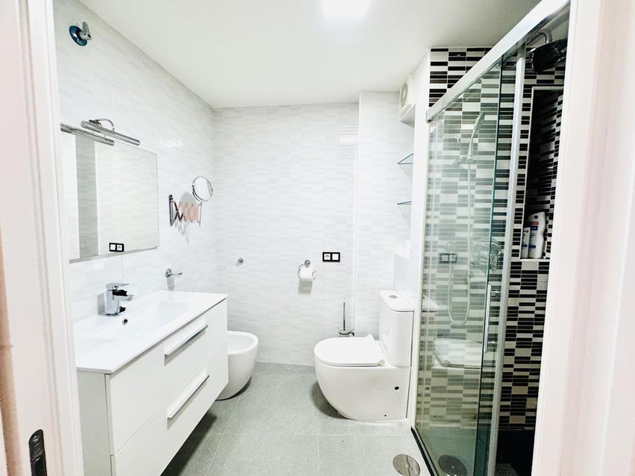 Family Apartment In The Malaga City Center Eksteriør bilde